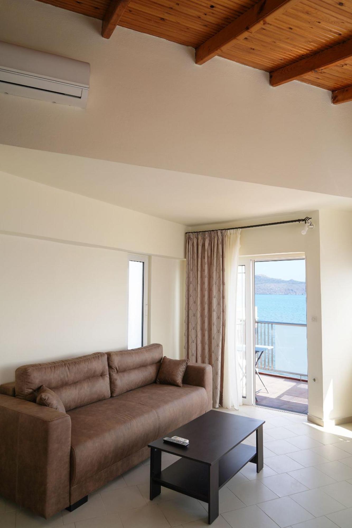 Cozy Corner Vs Beachfront Stalos Luaran gambar